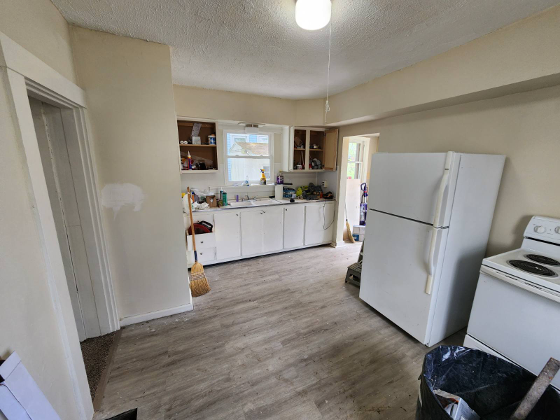 216 N 16th St - Photo 2 of 7