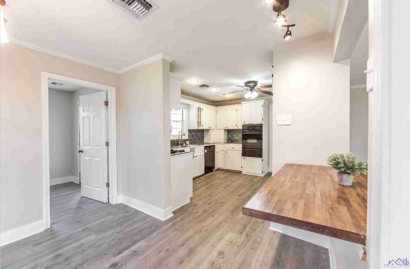 408 Lark Dr - Photo 3 of 16