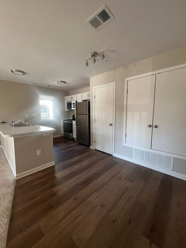 6696 Whispering Oak Pl #2 - Photo 4 of 12