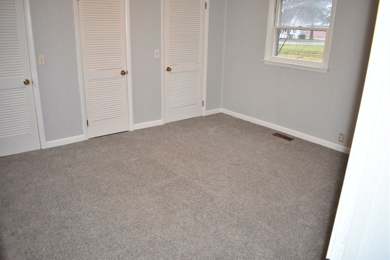 105 W 36th St - Photo 2 of 11