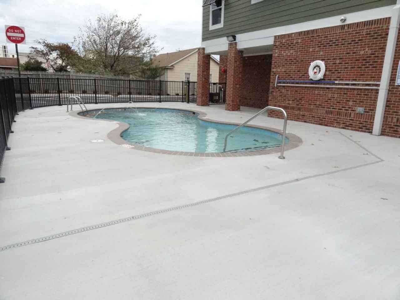 Beach Place Apartments - Photo 2 of 11