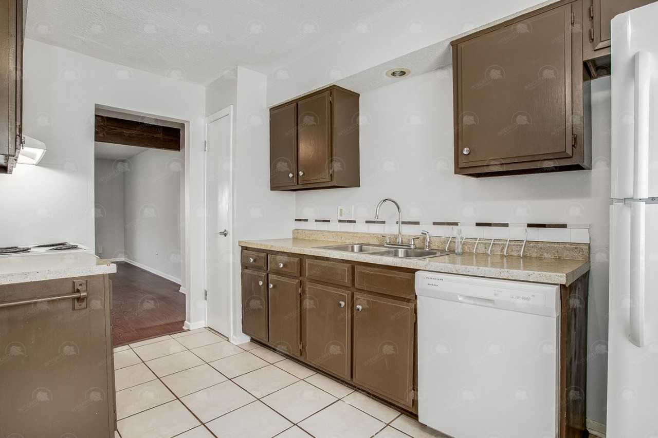 11257 Calico Dr - Photo 3 of 24