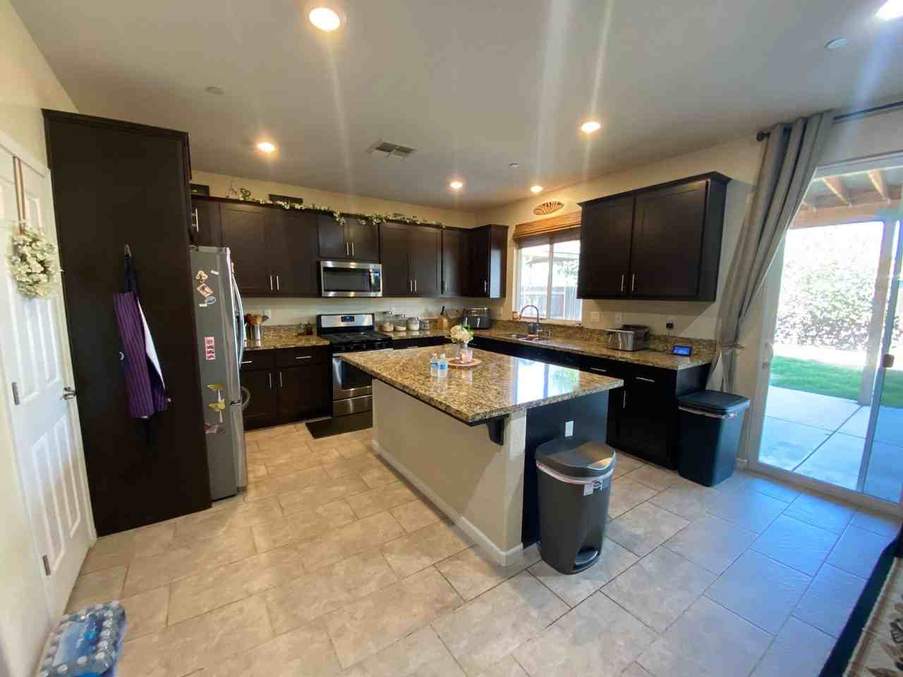 1153 Greenbrier Dr - Photo 2 of 34