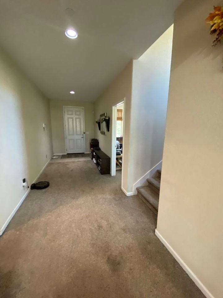 1153 Greenbrier Dr - Photo 3 of 34