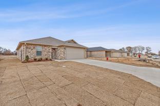 5704 Morgan Dr - Photo 1 of 1