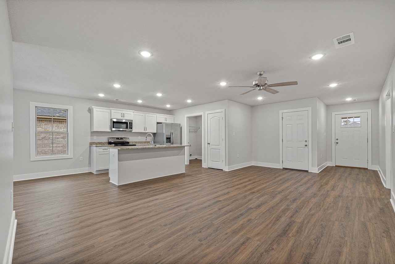 5704 Morgan Dr - Photo 3 of 22