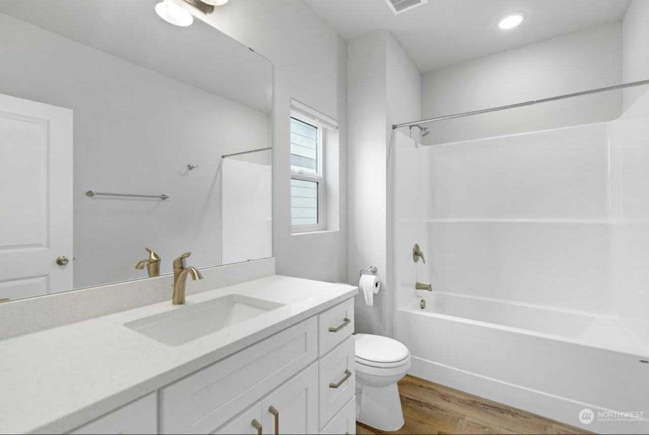 5010 N 31st St #NA - Photo 6 of 10