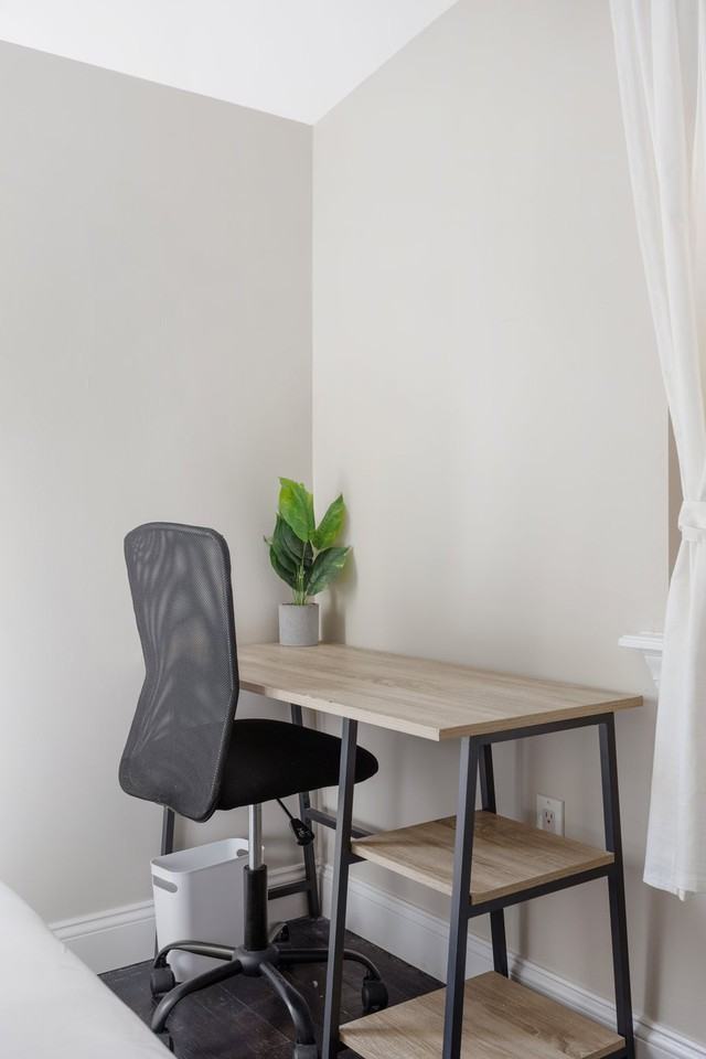 524 Evergreen Ave #1ROOM004 - Photo 2 of 26