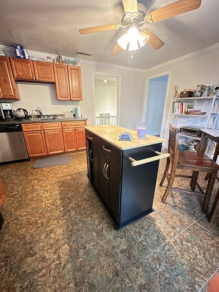 103 Cabarrus Ave #2 - Photo 4 of 14