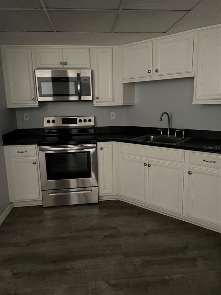 6051 Sun Blvd #305 - Photo 7 of 9