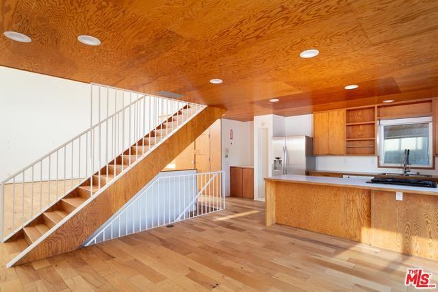 15 Brooks Ave #A - Photo 2 of 8