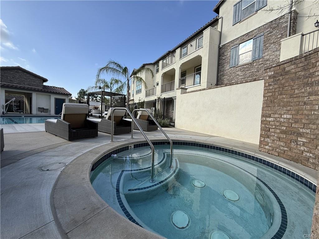 454 Besalu Ter - Photo 2 of 8