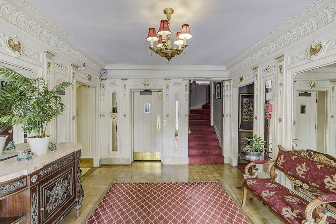 Mark Hopkins Rental Condominiums - Photo 5 of 44