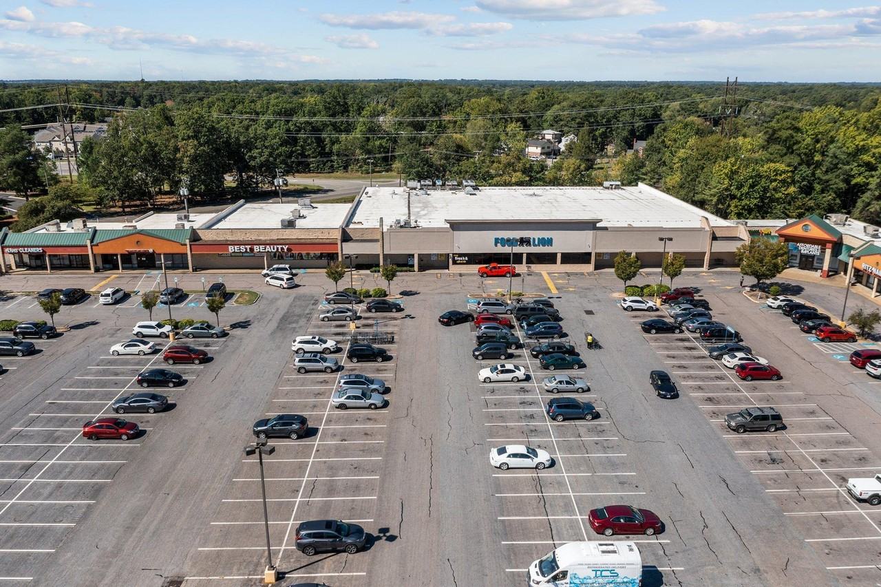 Cleveland Street - Photo 3 of 9