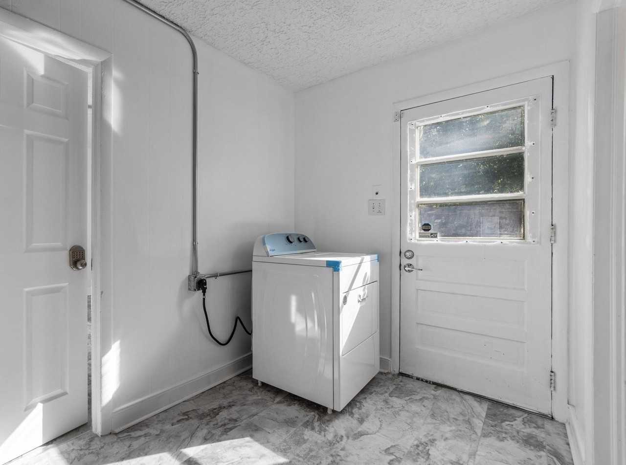 Cleveland Street - Photo 7 of 9