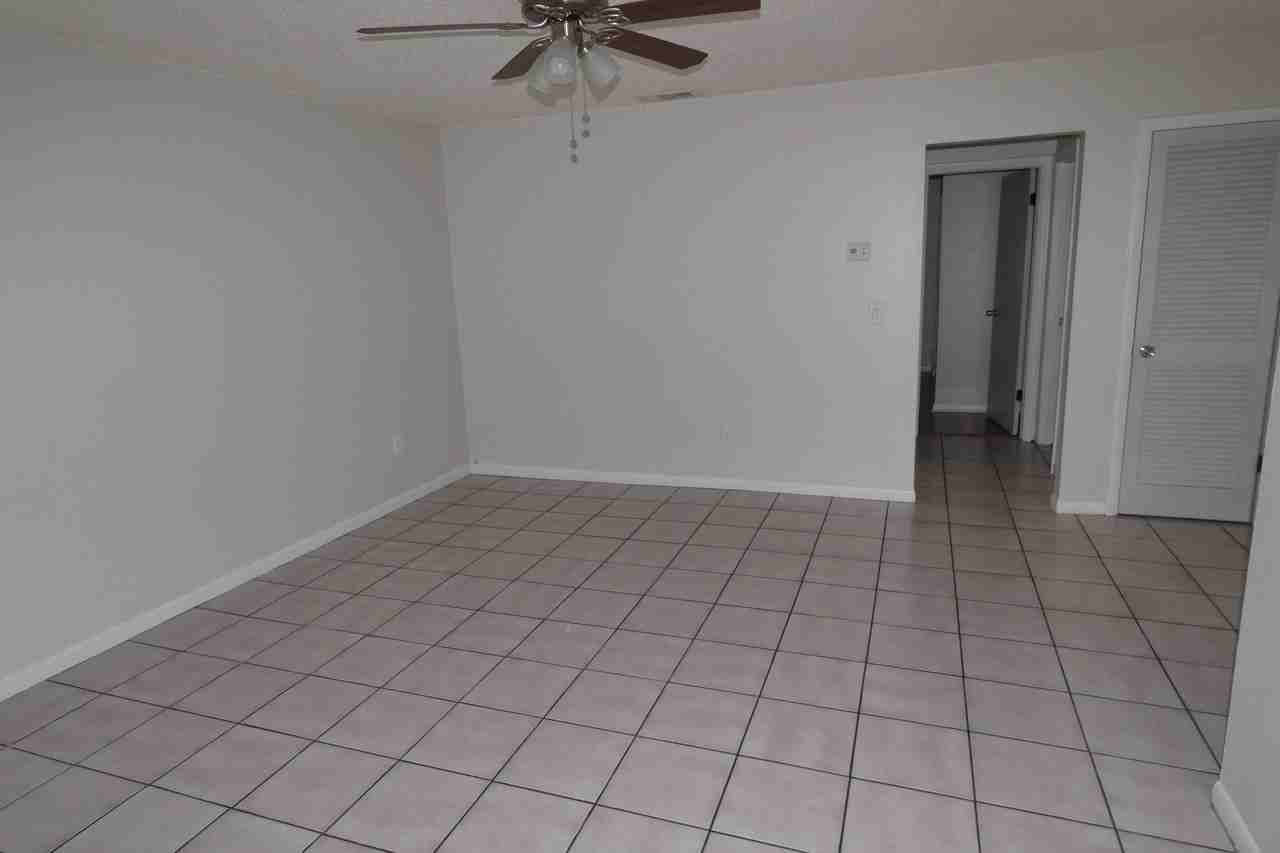 5250 15th Street North #4 - Photo 3 of 12