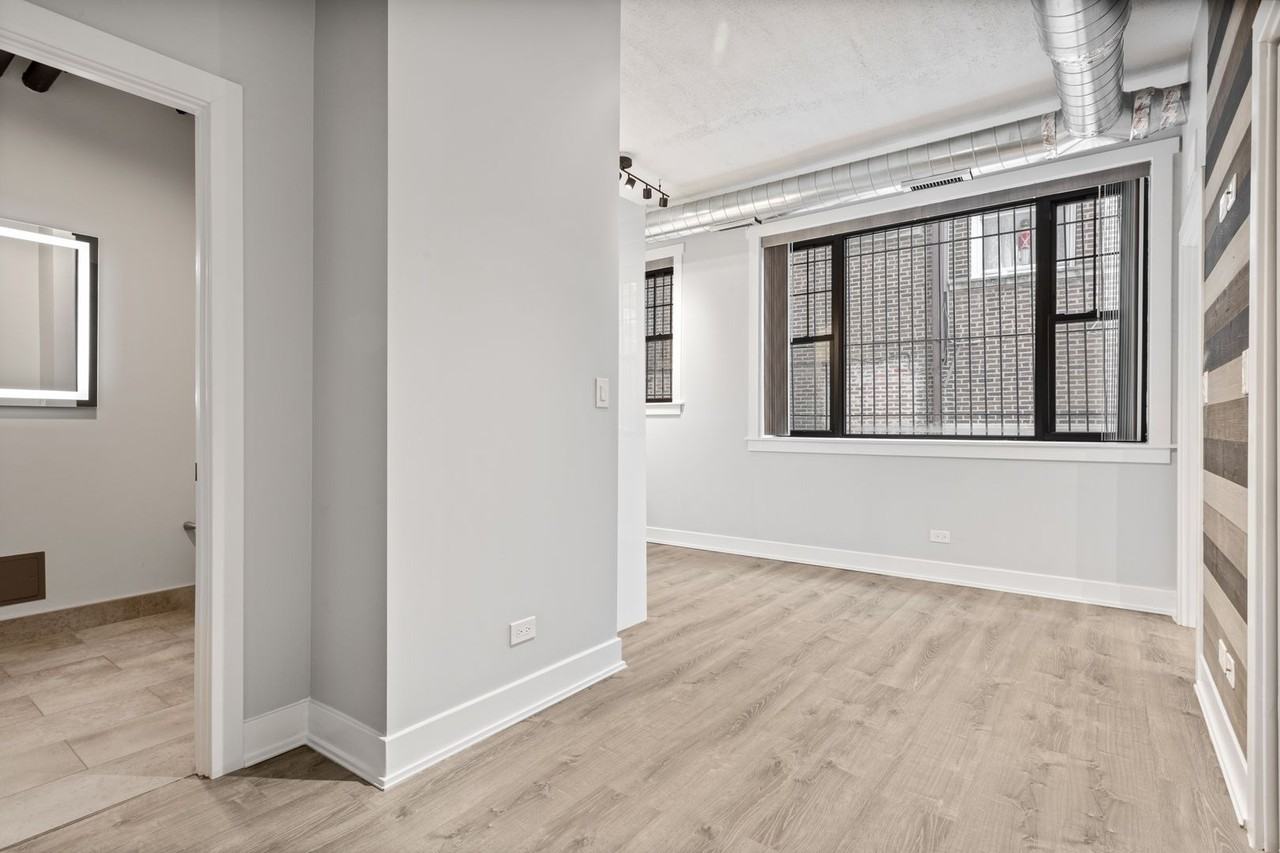 7645 N Sheridan Rd - Photo 7 of 39