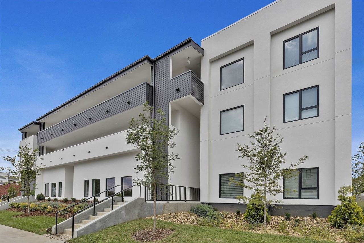 Clay Street Commons - Photo 3 of 8