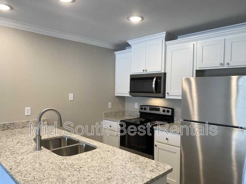 4716 Manchester Dr - Photo 3 of 8