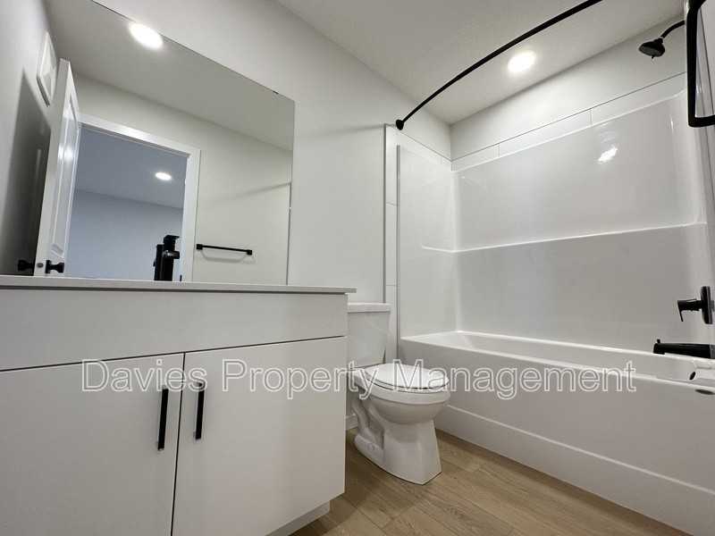 20740 24 Ave Nw - Photo 7 of 10