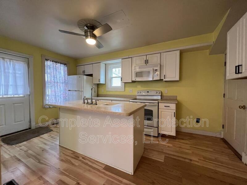 257 S 20th St - Photo 4 of 8