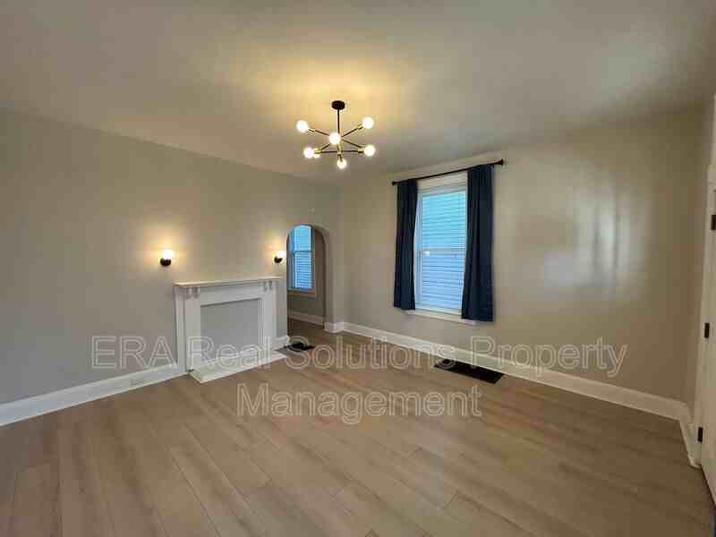 4126 Lakeman St - Photo 2 of 20