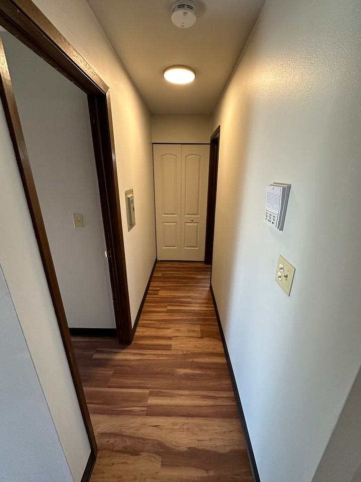 Plaza IV Apartments in St. Francis. - Photo 7 of 18