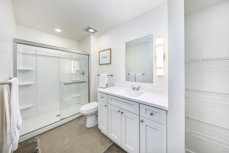 3130 Gillham Rd - Photo 6 of 12