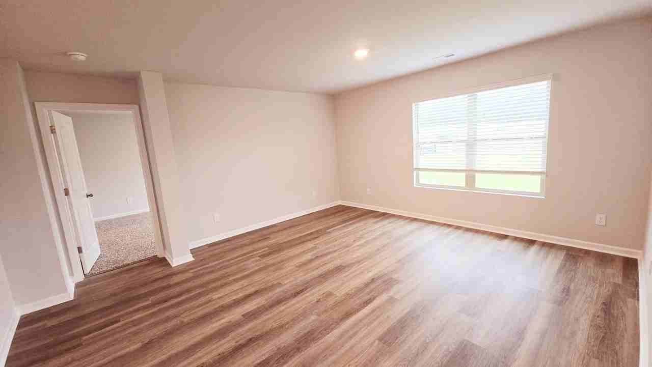 306 Belmar Way Sw - Photo 3 of 14