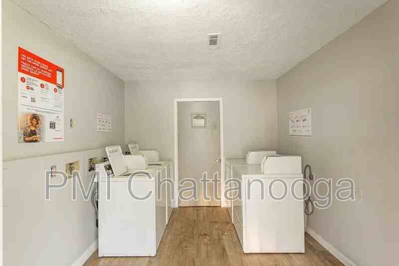 500 Cumberland Ave - Photo 3 of 4