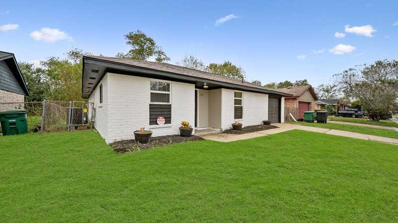 11330 Murr Way - Photo 2 of 25