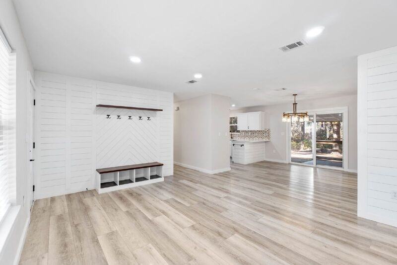 4744 Young Rd - Photo 6 of 32