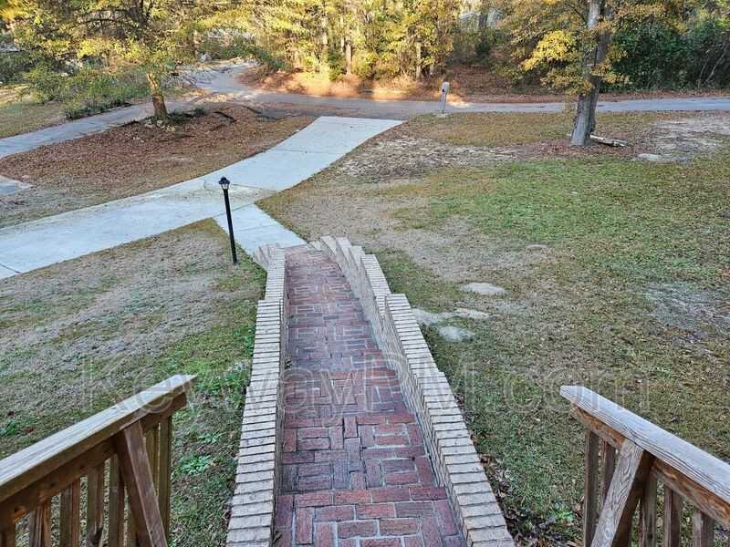 299 Woodland Dr - Photo 4 of 22