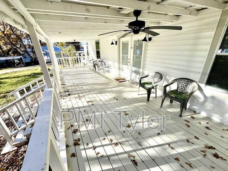 223 Sunray St - Photo 4 of 32