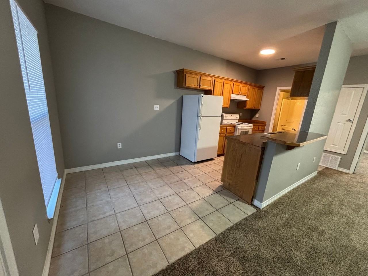 Martinique Apartments - Photo 3 of 8