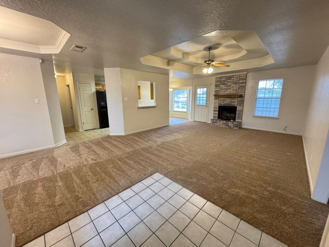 3914 Carolyn Dr - Photo 2 of 19