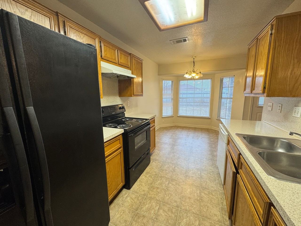 3914 Carolyn Dr - Photo 7 of 19