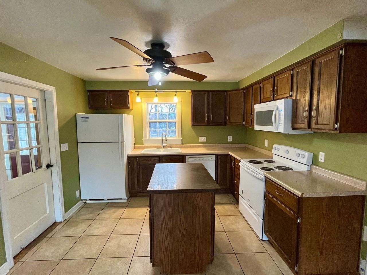 406 Frances St - Photo 2 of 28