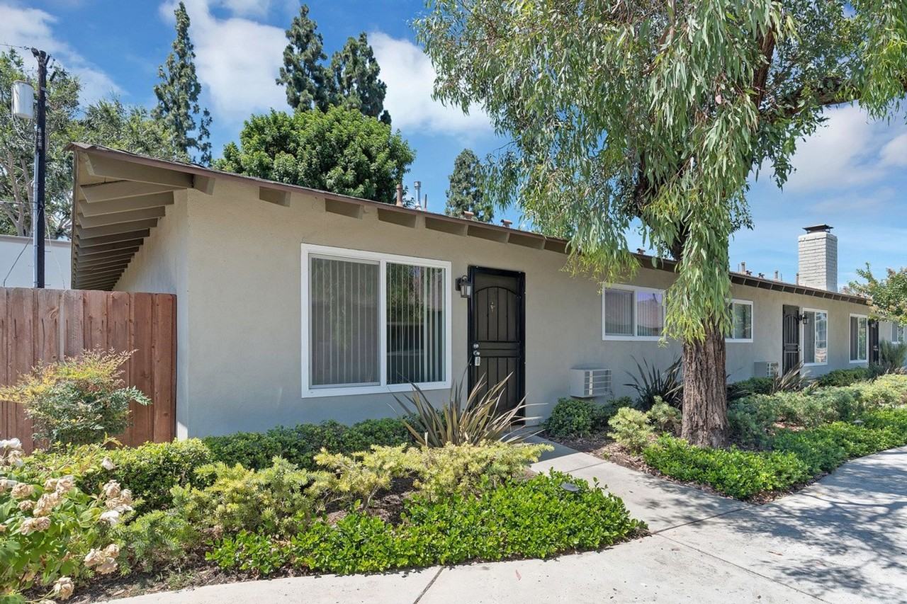 Windsor Garden Apartment Homes - Photo 2 of 25