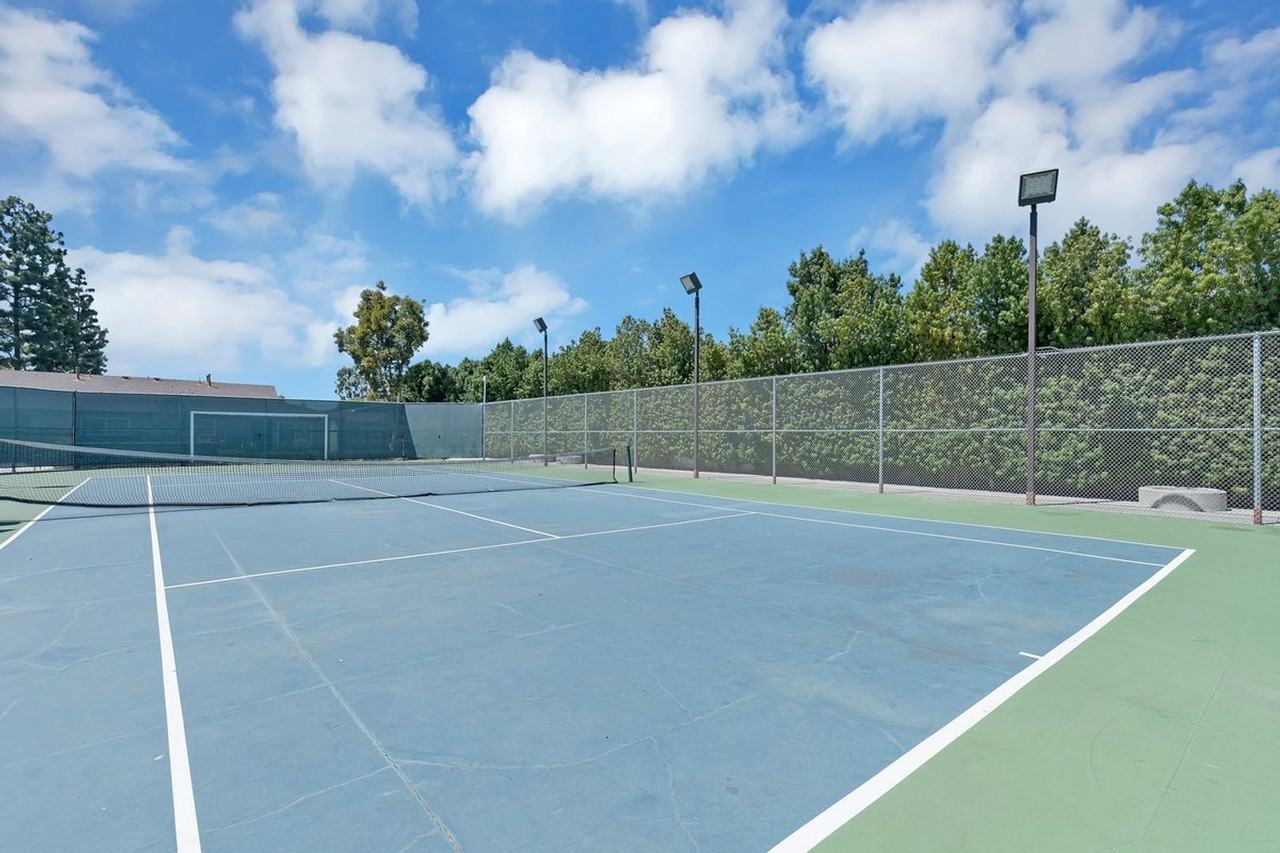 Windsor Garden Apartment Homes - Photo 7 of 25