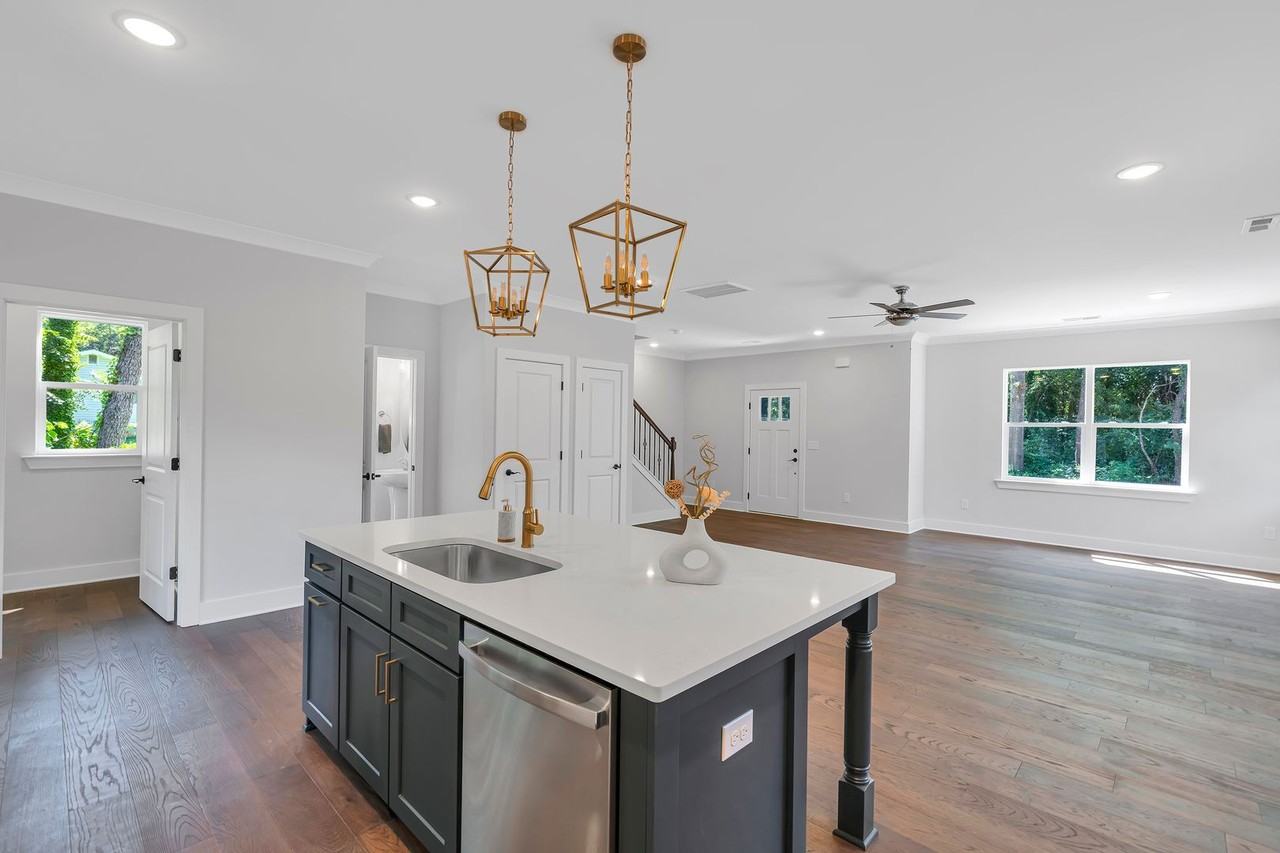 12 Round Knob St - Photo 2 of 8