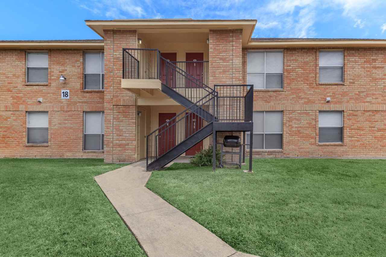 Beeville Station Apartments - Photo 4 of 28