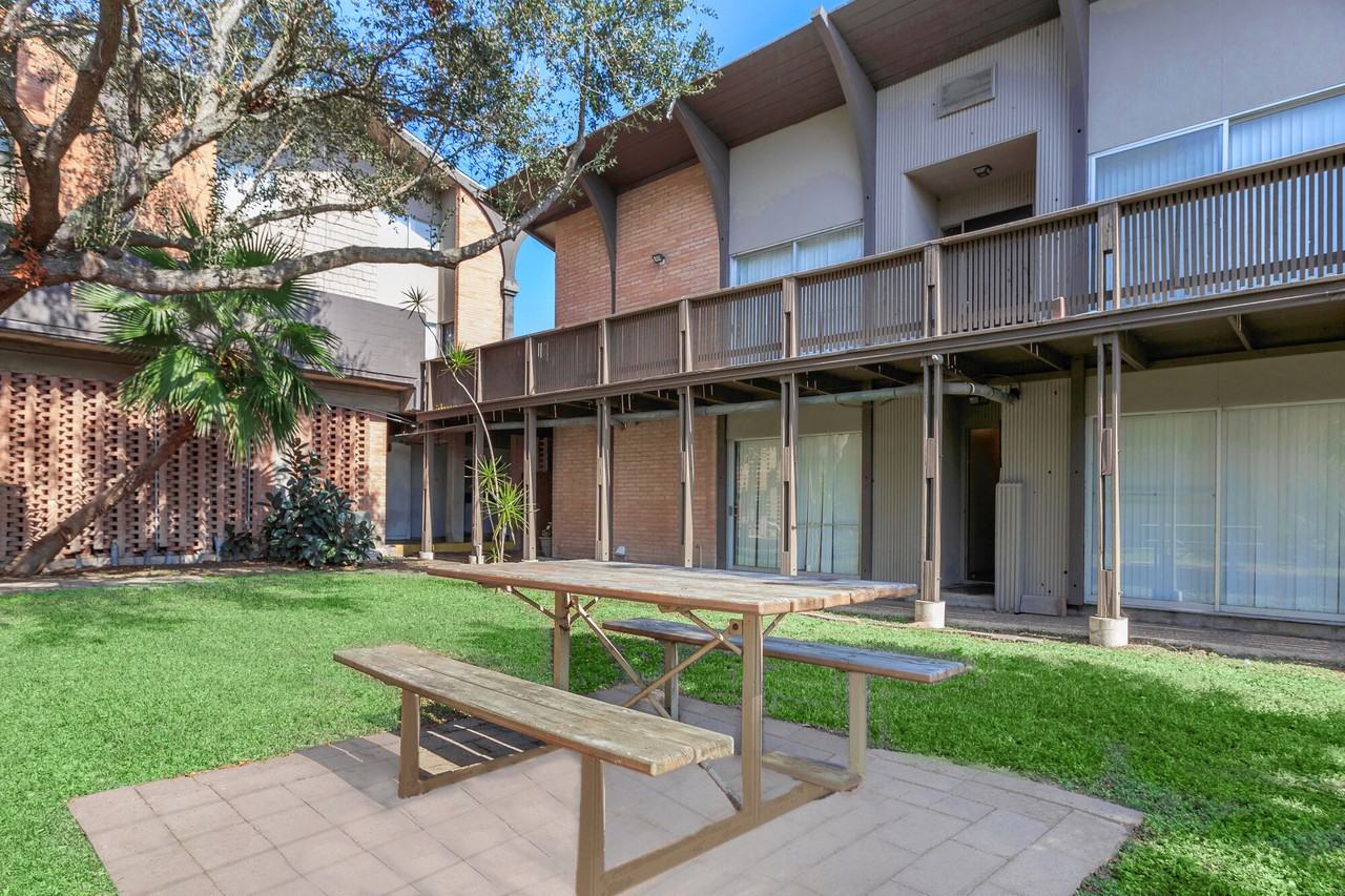 Fairways - Photo 7 of 19