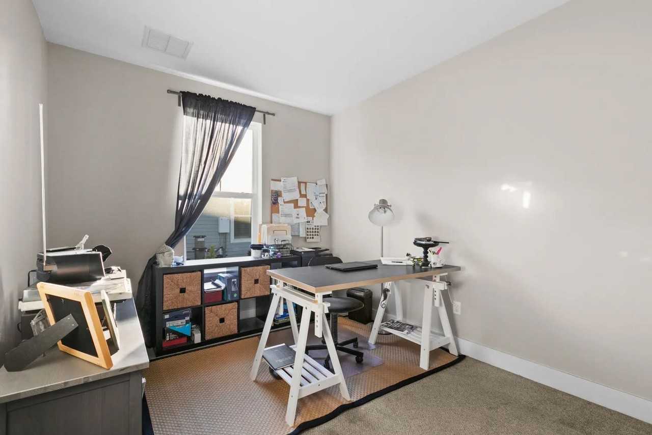 430 Warren Bayou Ln - Photo 3 of 32