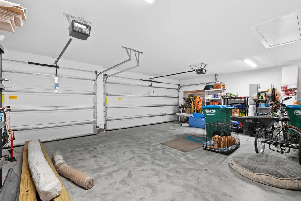 430 Warren Bayou Ln - Photo 5 of 32