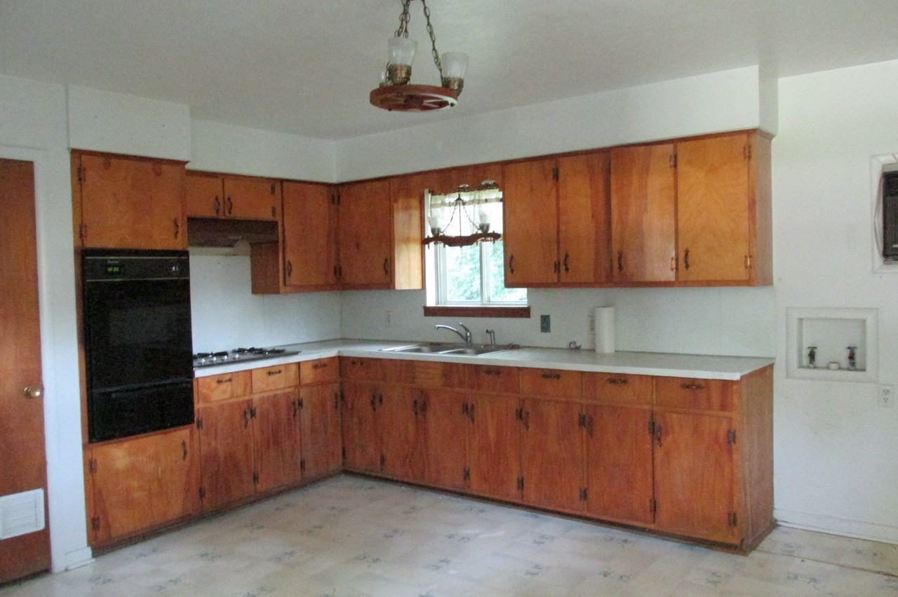 301 El Paso St Se - Photo 3 of 11