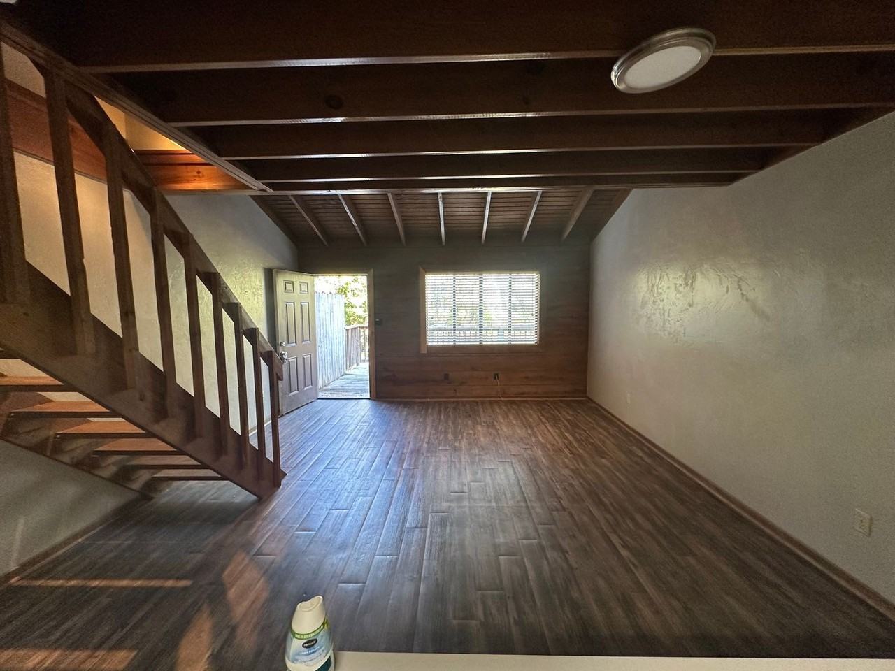 569 Oakland Ave E Apt B - Photo 2 of 9