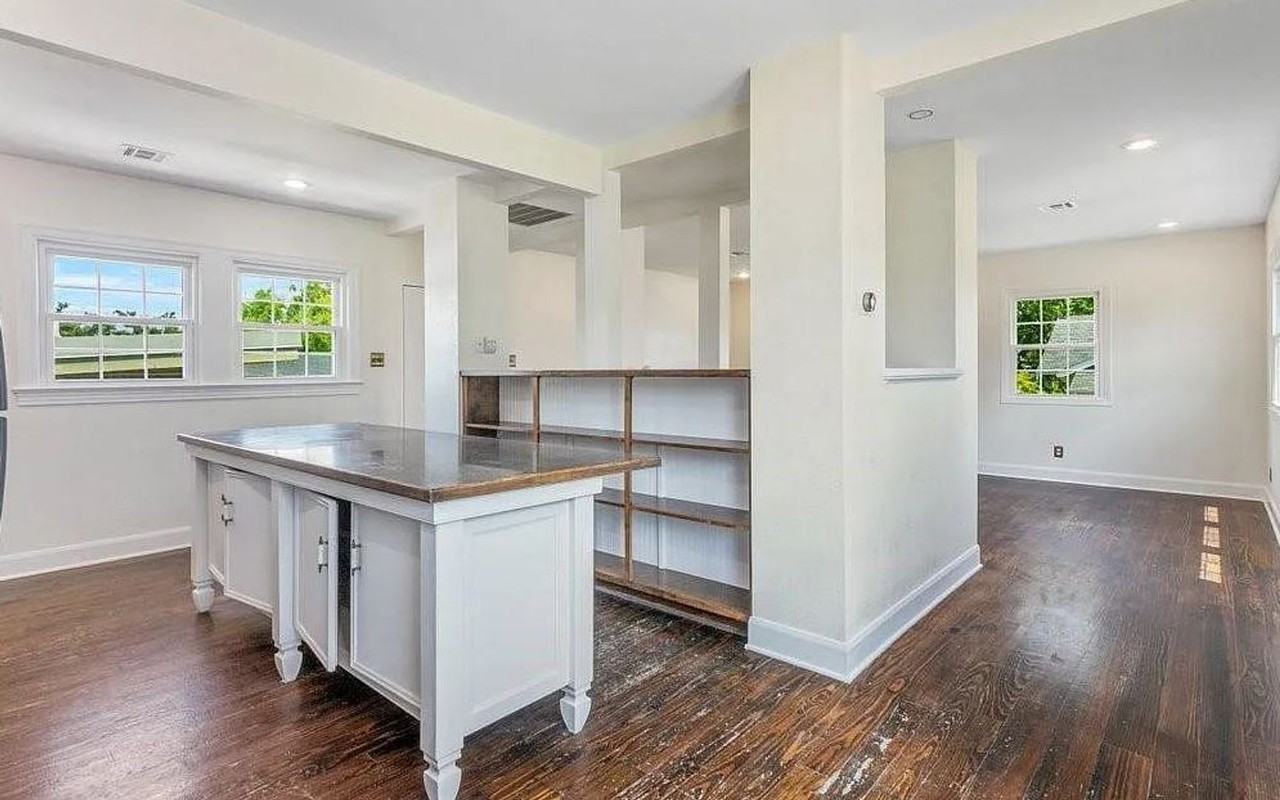 110 Pithon St - Photo 6 of 14