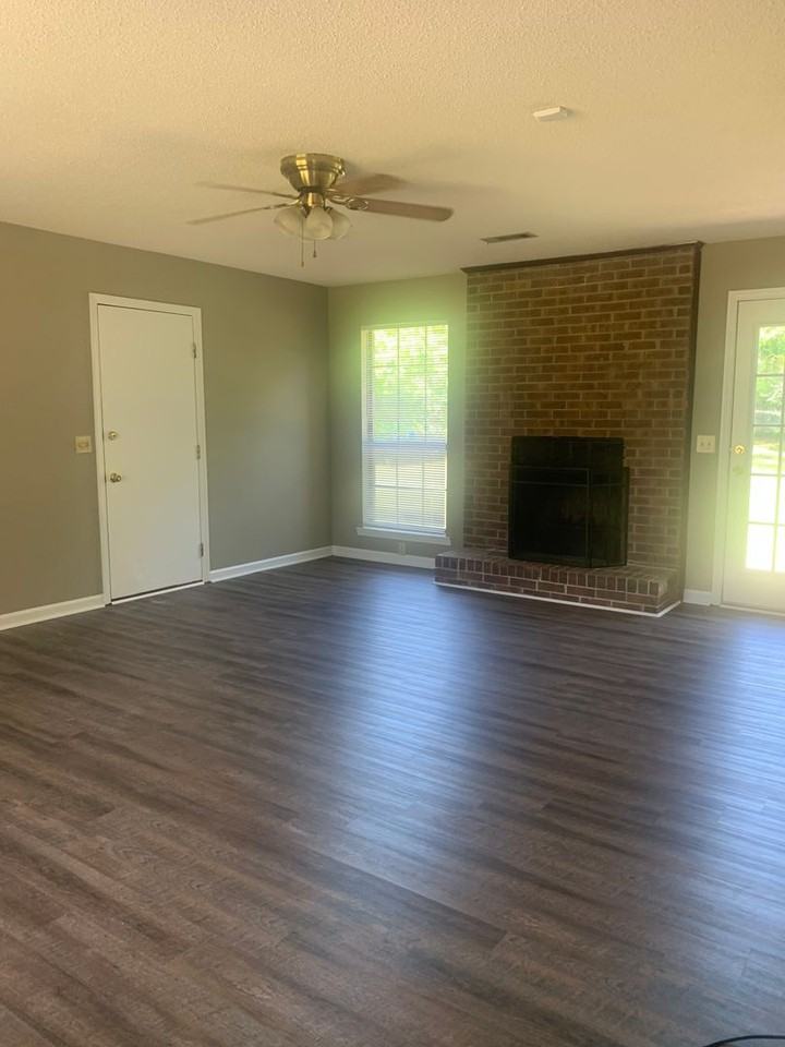 129 Blossom Dr - Photo 2 of 16