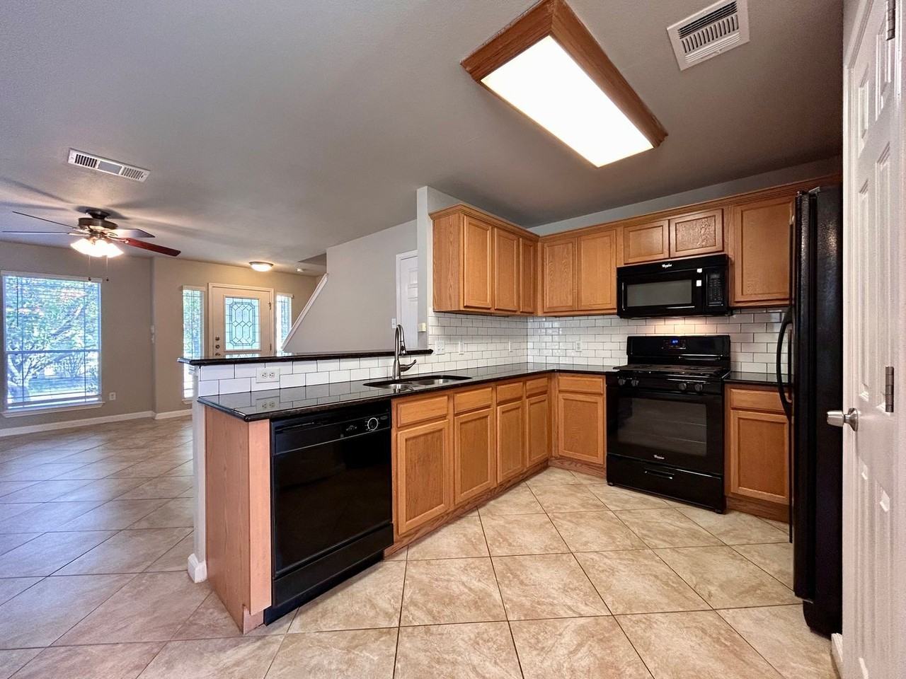 17920 Kenai Fjords Dr - Photo 5 of 26